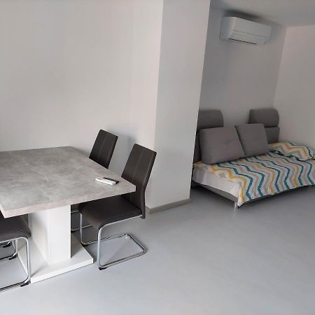 Apartma Rene Ізола Екстер'єр фото