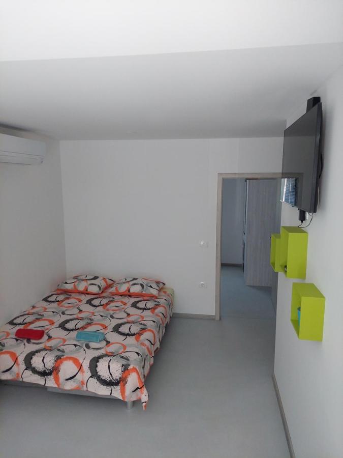 Apartma Rene Ізола Екстер'єр фото