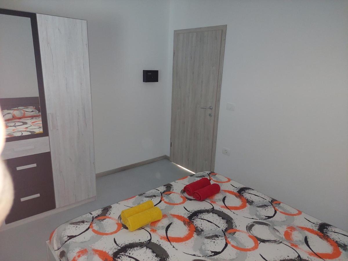 Apartma Rene Ізола Екстер'єр фото